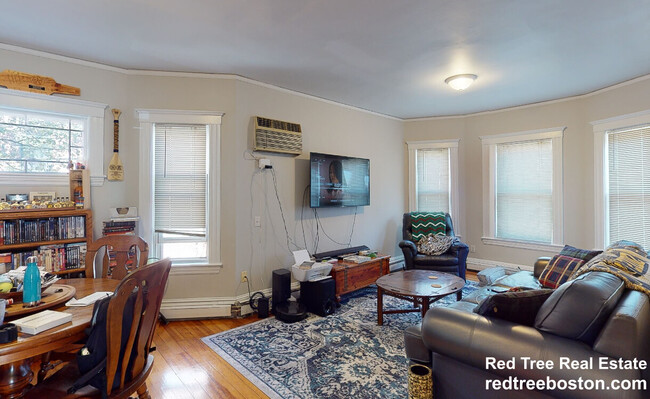 8 Chapman Pl, Unit 2