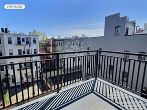 738 Grand St in Brooklyn, NY - Building Photo - Building Photo