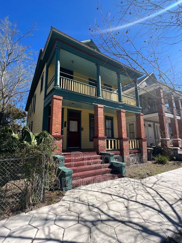 property at 1345 N Laura St