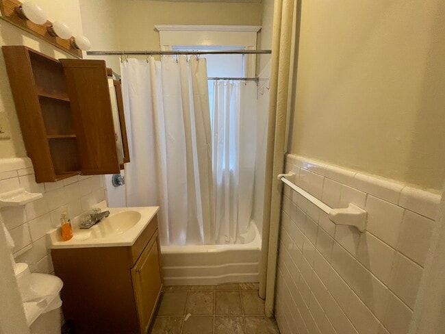 19 Woodstock Ave, Unit 4 in Boston, MA - Building Photo - Building Photo