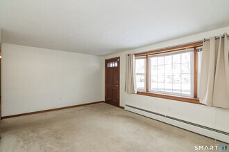 17 Howard St in Enfield, CT - Building Photo - Building Photo