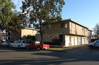 1758 W Sumac Ln in Anaheim, CA - Building Photo - Building Photo