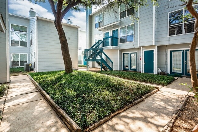 1901 N Fitzhugh Ave, Unit 20B in Dallas, TX - Building Photo - Building Photo