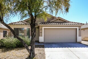 3275 W Sunshine Butte Dr in San Tan Valley, AZ - Building Photo