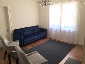 4555 W Wellington Ave in Chicago, IL - Building Photo - Building Photo