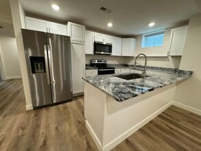 1411 Rosemary Ln in Columbia, MO - Building Photo - Building Photo