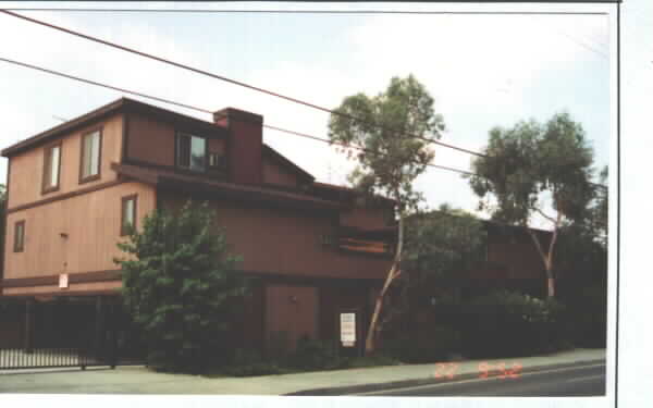 11350 Oxnard St in North Hollywood, CA - Foto de edificio - Building Photo