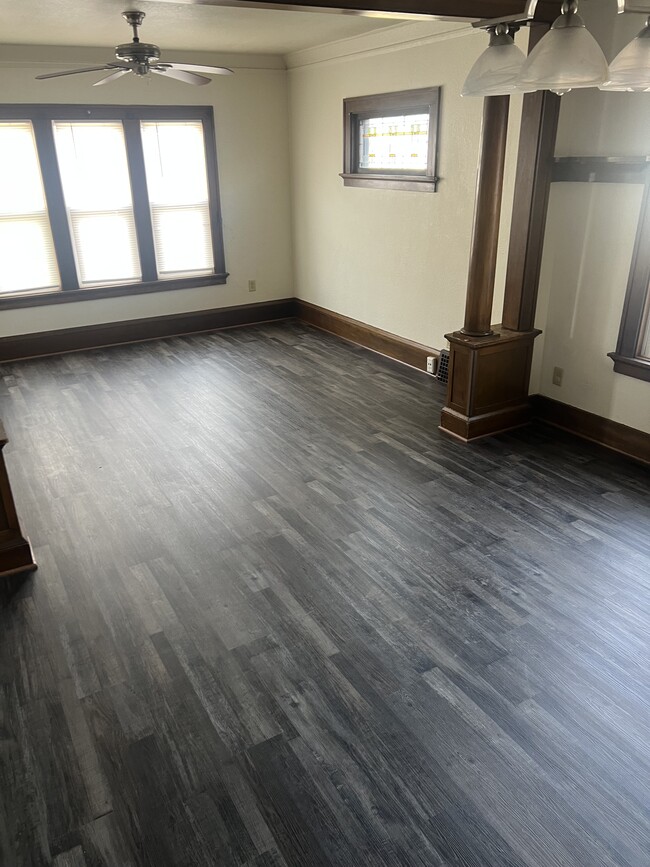 5627 W Burnham St in West Allis, WI - Building Photo - Building Photo