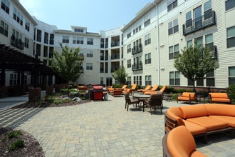 ReNew Federal Hill East in Baltimore, MD - Foto de edificio - Building Photo