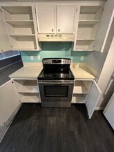 3121 W Hood Ave in Kennewick, WA - Foto de edificio - Building Photo