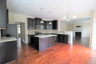 2042 Sinclair Trce in Burlington, NC - Building Photo - Building Photo