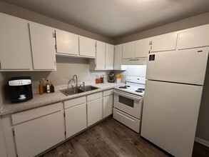 108 E Inskip Dr in Knoxville, TN - Building Photo - Building Photo
