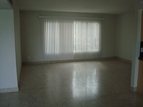 73820 Larrea St, Unit H in Palm Desert, CA - Building Photo - Building Photo