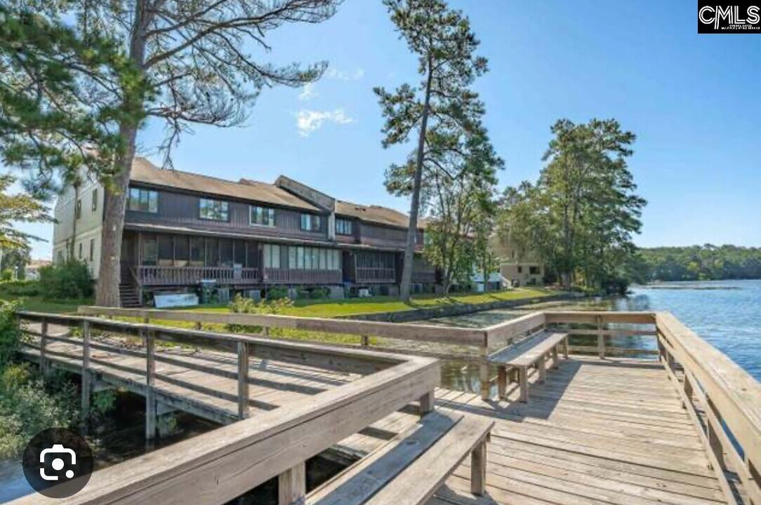 6905 Cleaton Rd in Columbia, SC - Foto de edificio
