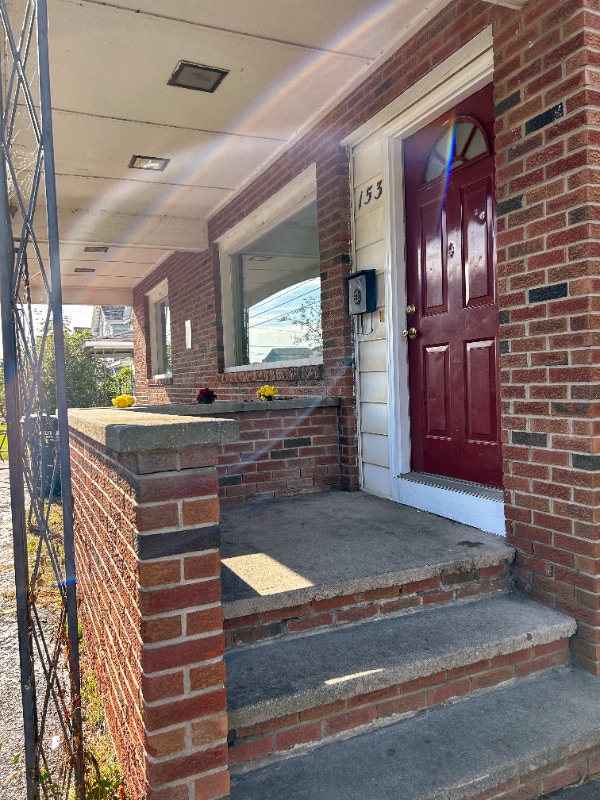 153 W Seneca St