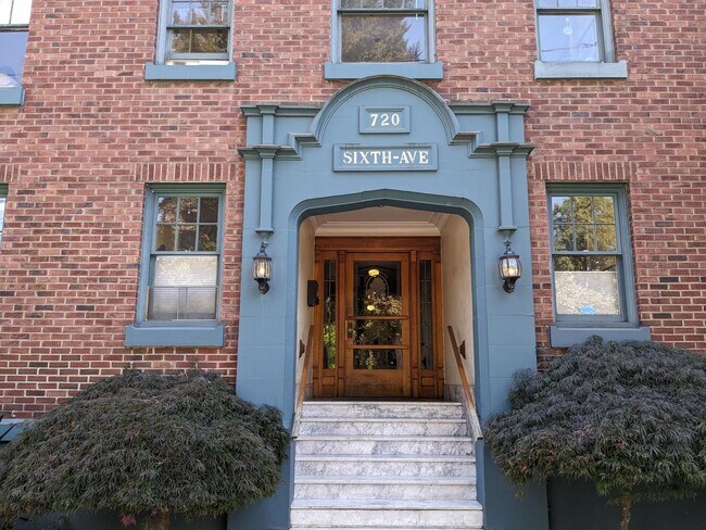 720 6th Ave-Unit -1 in Tacoma, WA - Building Photo - Building Photo