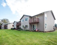 River Crest Apartments in Sheridan, OR - Foto de edificio - Interior Photo