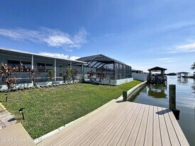 1707 Shore Dr in Merritt Island, FL - Building Photo