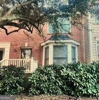 7500 Roswell Rd in Atlanta, GA - Building Photo