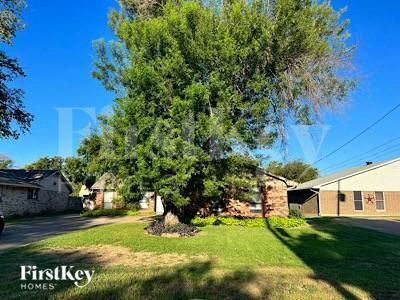 property at 109 N Casa Grande Cir