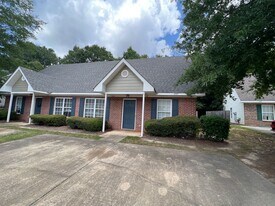 453-457 Taleeda Ct in Auburn, AL - Building Photo