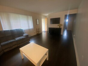 16 Kohlmeyers Ln in Pittsburgh, PA - Building Photo - Building Photo