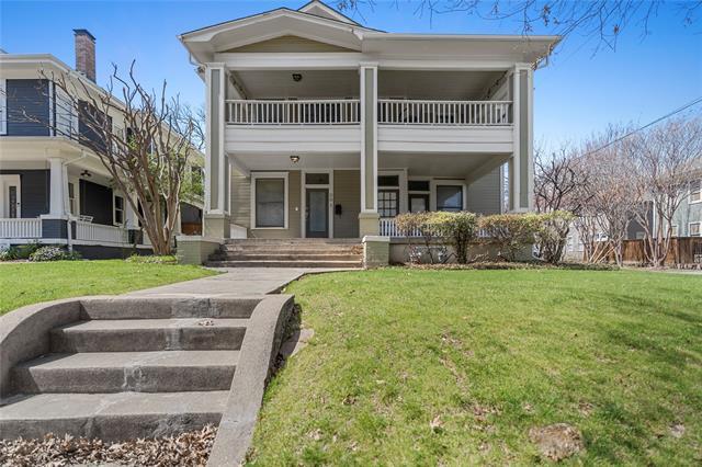 301 S Edgefield Ave in Dallas, TX - Building Photo
