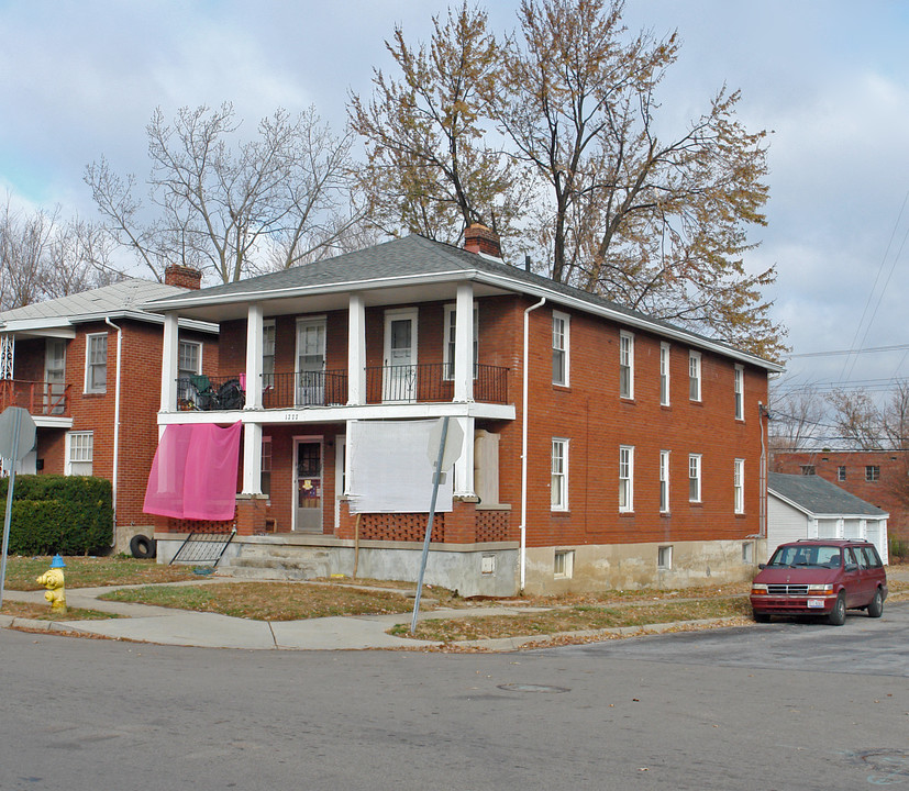 1777 Huffman Ave in Dayton, OH - Foto de edificio