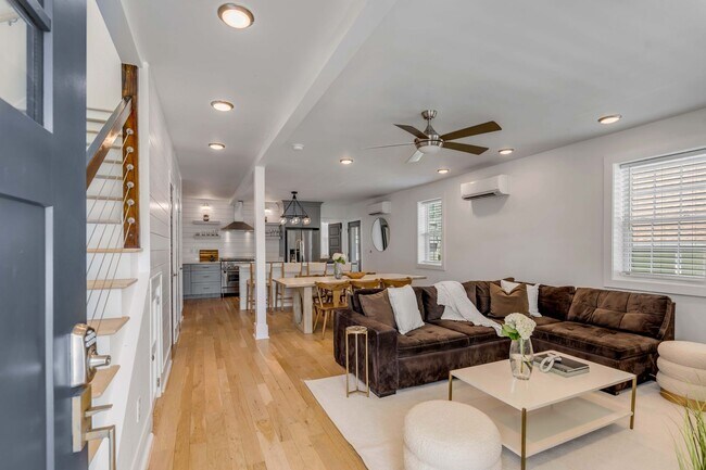 404 Sumter St in Charleston, SC - Building Photo - Building Photo