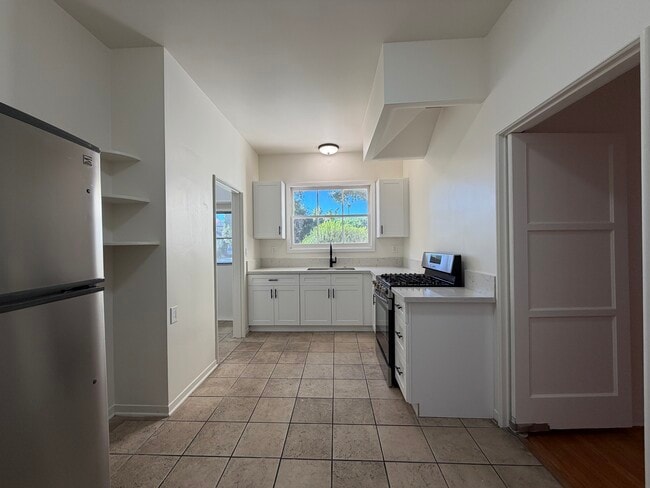 1156 E Orange Grove Blvd, Unit 1156