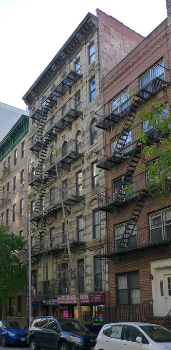 230 E 25th St in New York, NY - Foto de edificio