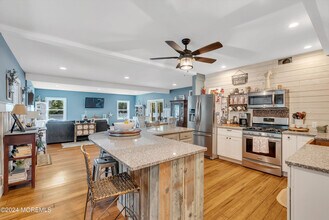 27 Brookwillow Ave in West Long Branch, NJ - Building Photo - Building Photo
