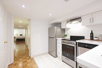 116 Aldwych Av in Toronto, ON - Building Photo - Building Photo