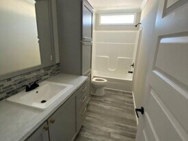 397 Sunshine Dr in Nokomis, FL - Building Photo