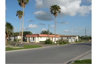 Los Fresnos RV Park in Los Fresnos, TX - Building Photo - Building Photo