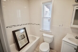 154 Bennington St, Unit #2, in Boston, MA - Building Photo - Building Photo