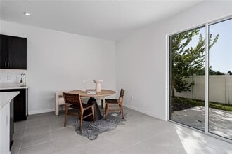 6345 Willowside St in Palmetto, FL - Building Photo - Building Photo