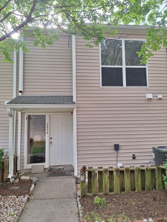3874 Staffordshire Ln in Williamsburg, VA - Building Photo