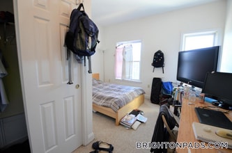 8-10 Glencoe St., Unit 2 in Boston, MA - Foto de edificio - Building Photo