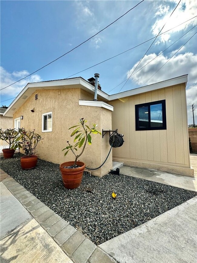26428 Leesdale Ave in Los Angeles, CA - Building Photo - Building Photo