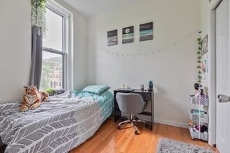 236 Newbury St, Unit 3 in Boston, MA - Building Photo - Building Photo