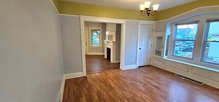 1345 W 65th St, Unit #2 in Cleveland, OH - Foto de edificio - Building Photo