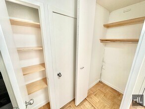 Fourth Avenue, Unit 5N in New York, NY - Foto de edificio - Building Photo