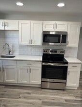 110 Rockwell Ave-Unit -2 in New Britain, CT - Foto de edificio - Building Photo