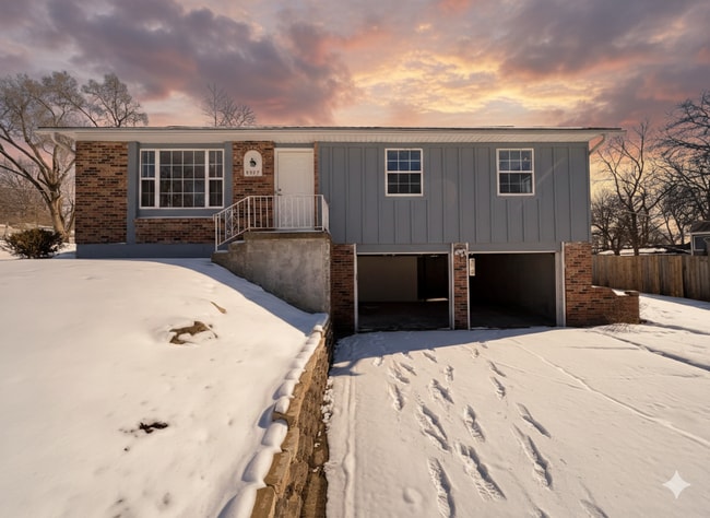 property at 9957 Fairlane St