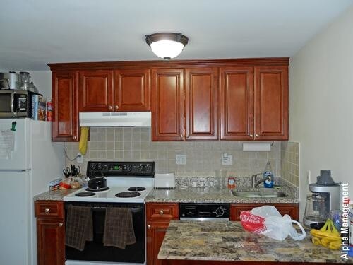 14 Cumberland St in Boston, MA - Building Photo