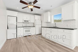 2225 Santa Ana Ave in Costa Mesa, CA - Building Photo - Building Photo