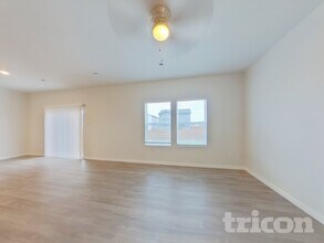 2222 Flower Blossom Ave in Brighton, CO - Foto de edificio - Building Photo