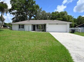 907 Swann Dr in Lakeland, FL - Building Photo