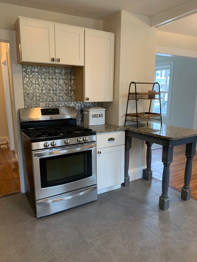 62 Cedar St, Unit 62 in Norwood, MA - Foto de edificio - Building Photo